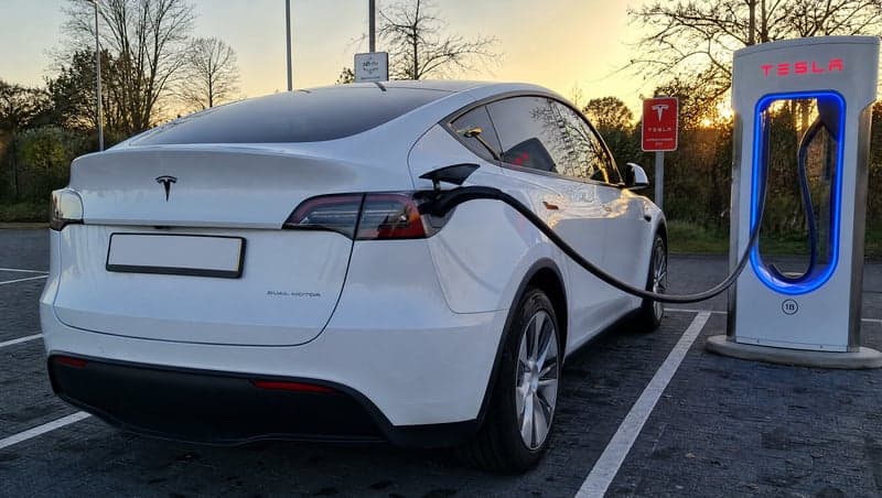 Reference photo before AI prank — Smashed Tesla